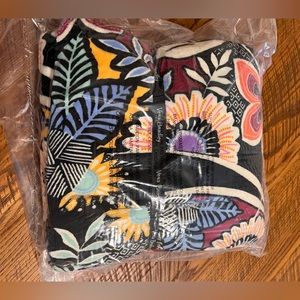 NWT 80x50 Vera Bradley Kauai Floral Throw Blanket🌺🌞 “BEAUTIFUL COLORS”🌼🪸
